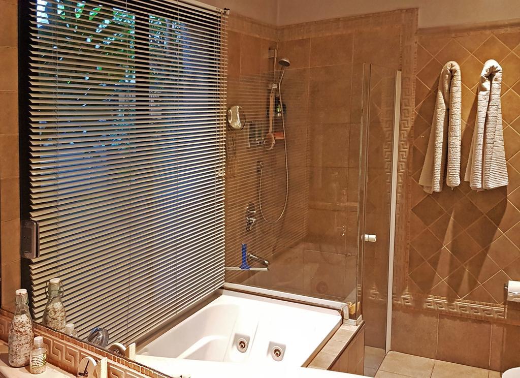 Luxury House Jacuzzi & Garden - In * Mendoza