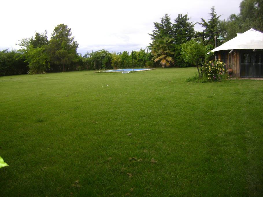 Habitación en casa particular Jardin Secreto Russell Maipu