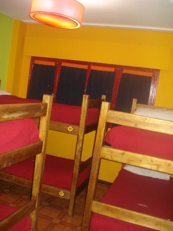 Hostal Campo Base Youth *