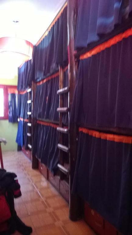 Hostal Campo Base Youth