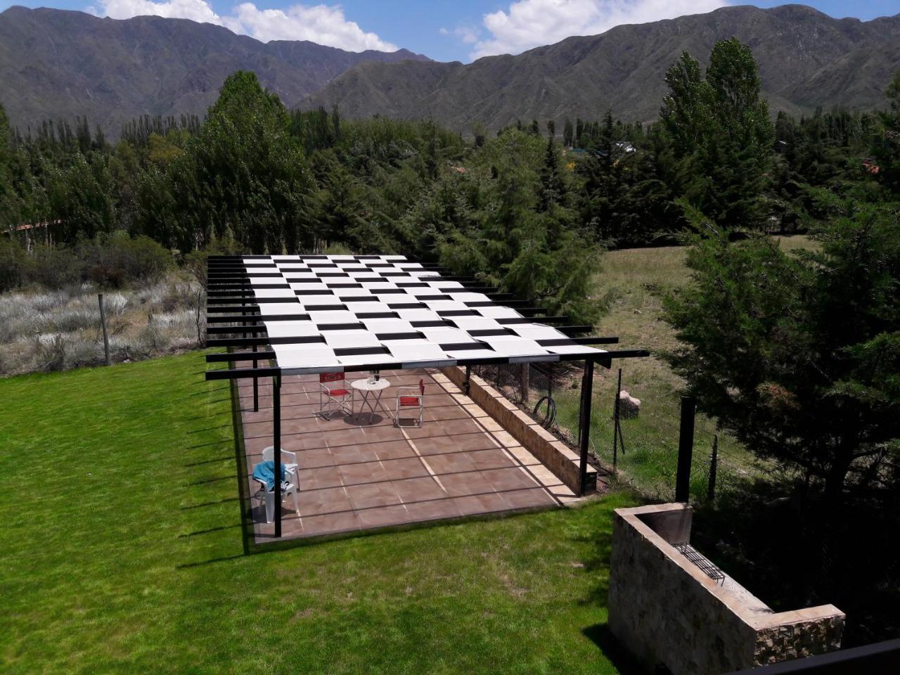 Alpinas Lodge