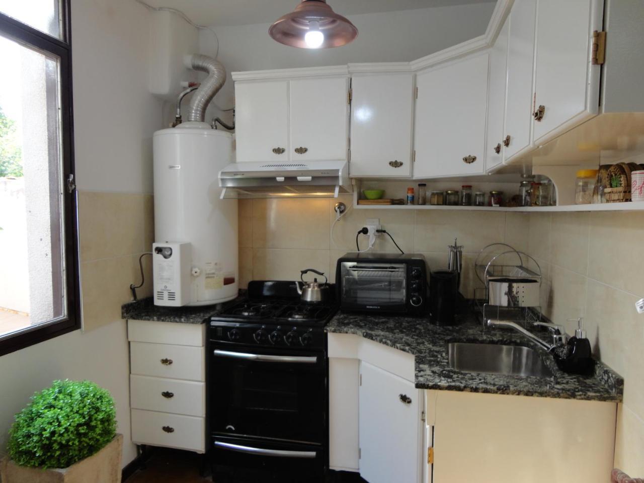 Beautiful Quiet Near A. Villanueva St Apartamento Mendoza