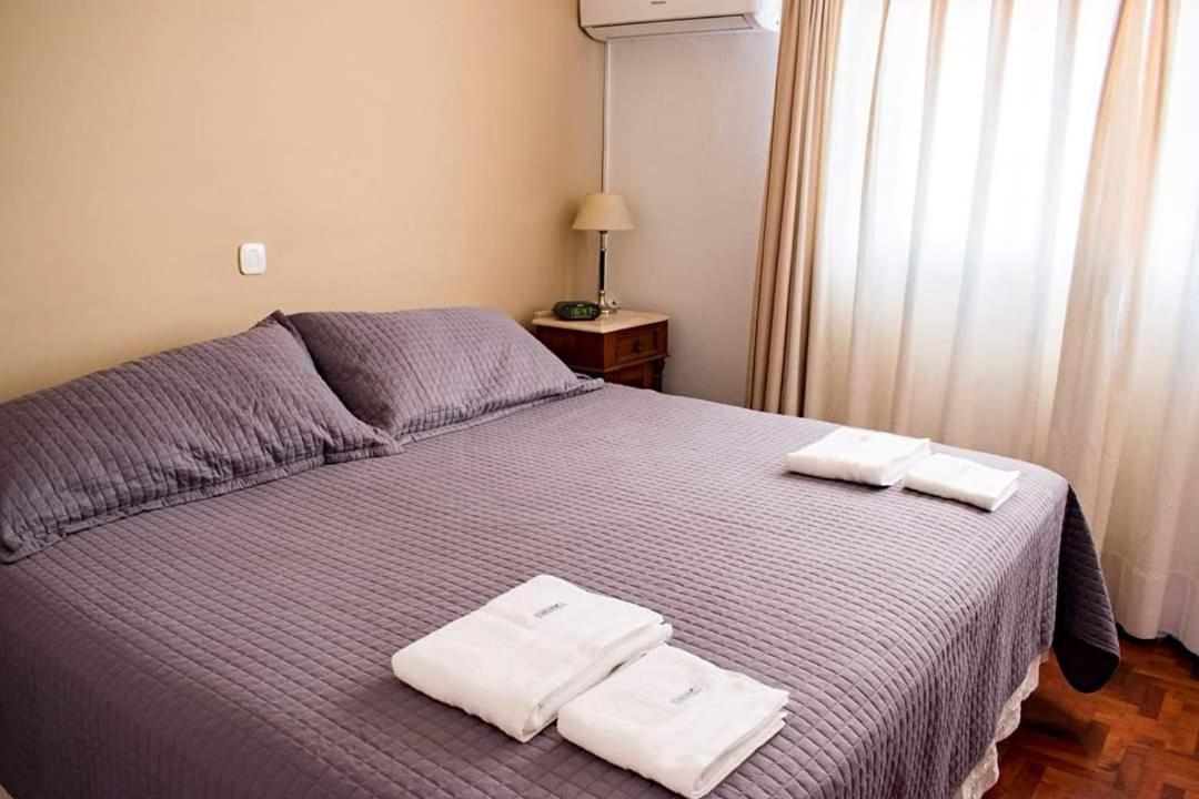 Amplio Departamento -excelente Ubicacion- Con Cochera Apartamento