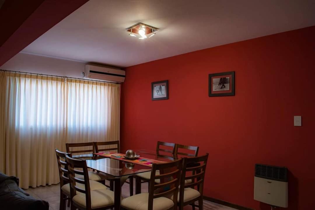 Amplio Departamento -excelente Ubicacion- Con Cochera Apartment