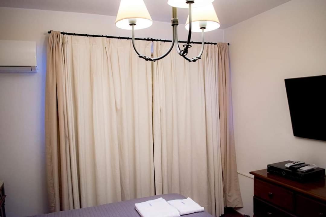 Amplio Departamento -excelente Ubicacion- Con Cochera Apartamento *
