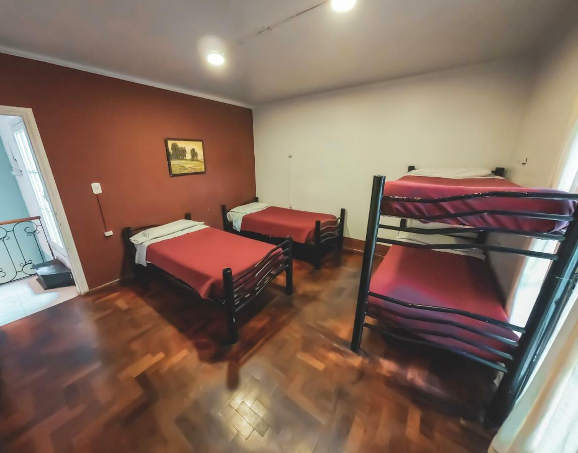 Lagares Hostal *