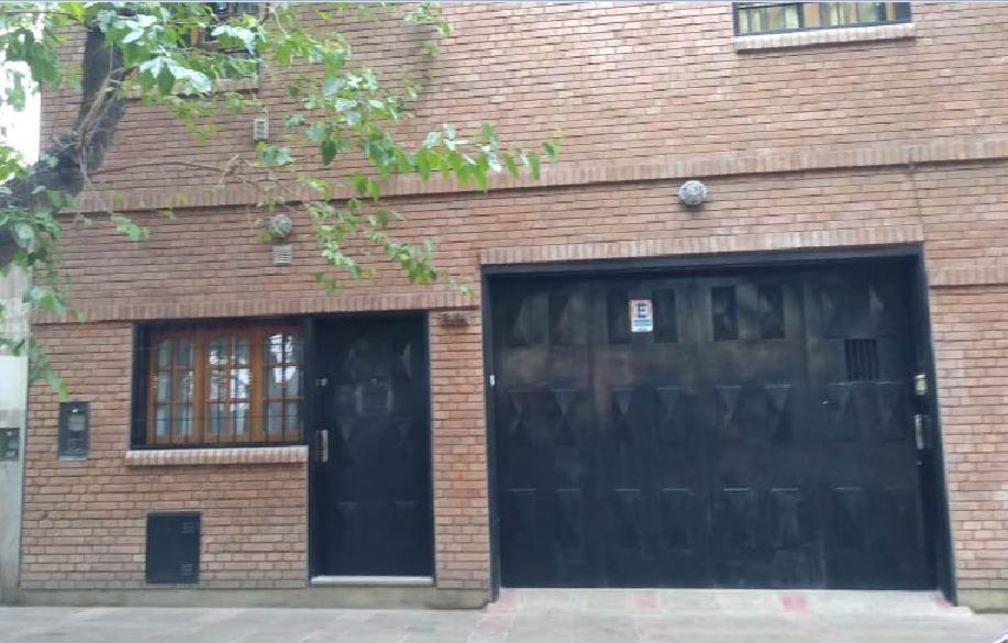 Apartment Willy - En Zona Residencial Con Estacionamiento *