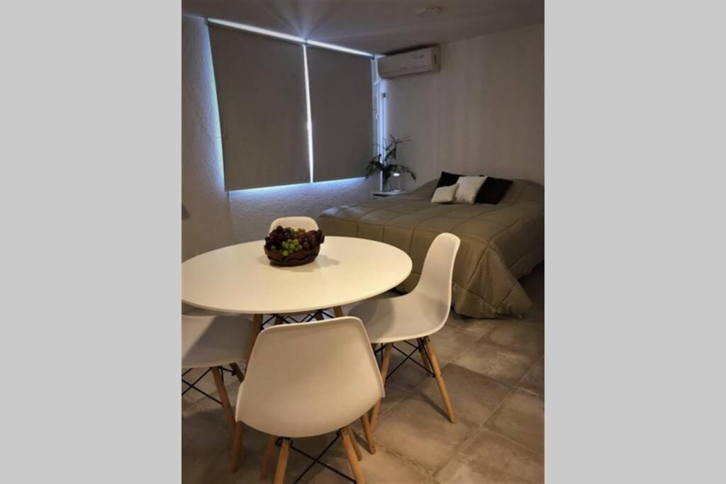 Departamento En Mendoza, Capital, En Calle Aristides Villanueva Apartment