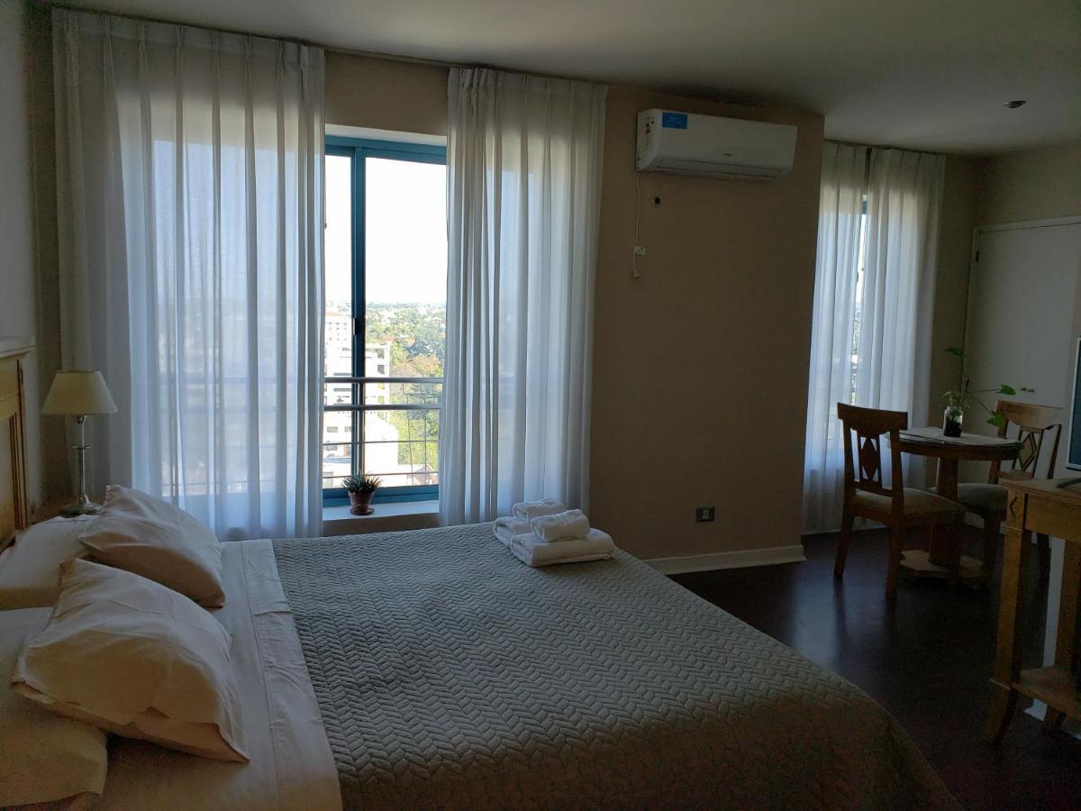 Apart 1510 *