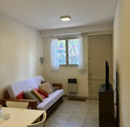 Aristides A Dos Cuadras- Comodo Departamento