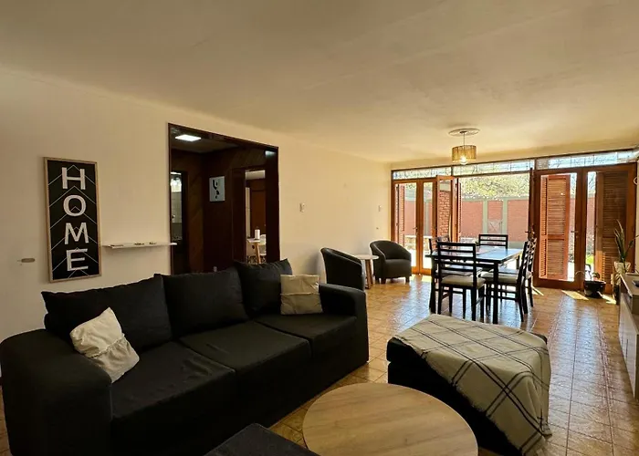 Encanto Mendocino: Espaciosa Casa En Juan B Justo