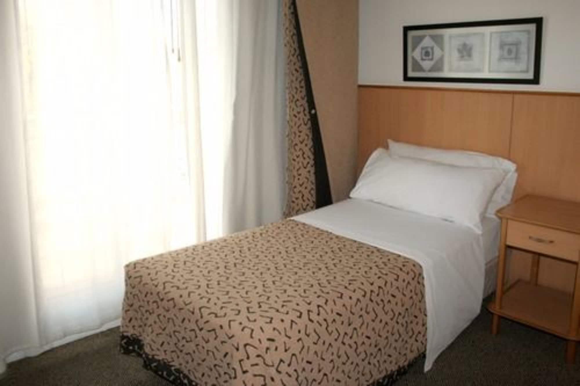 Aparthotel Urbana