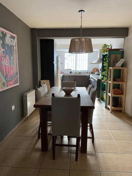 Apartamento Hermoso Departamento Céntrico, Con Estacionamiento *