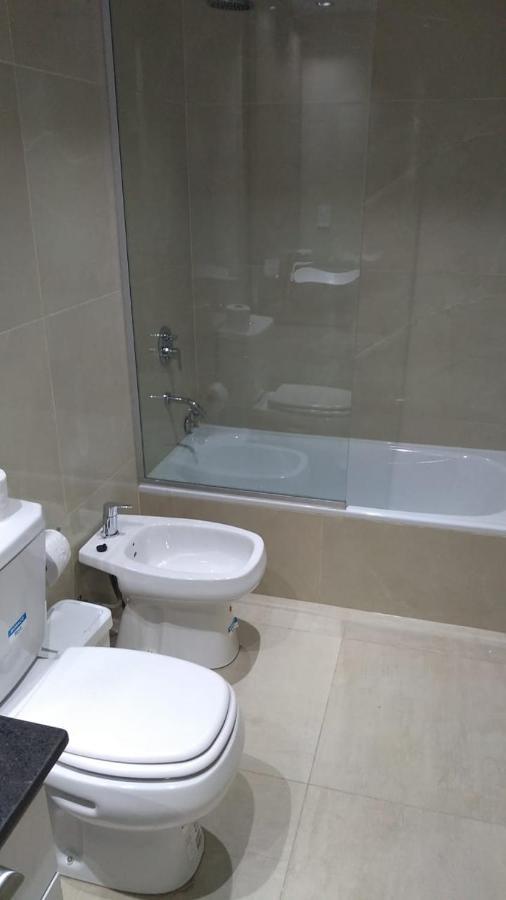 Amplio Departamento Balcon Pleno Centro Peatonal * Mendoza