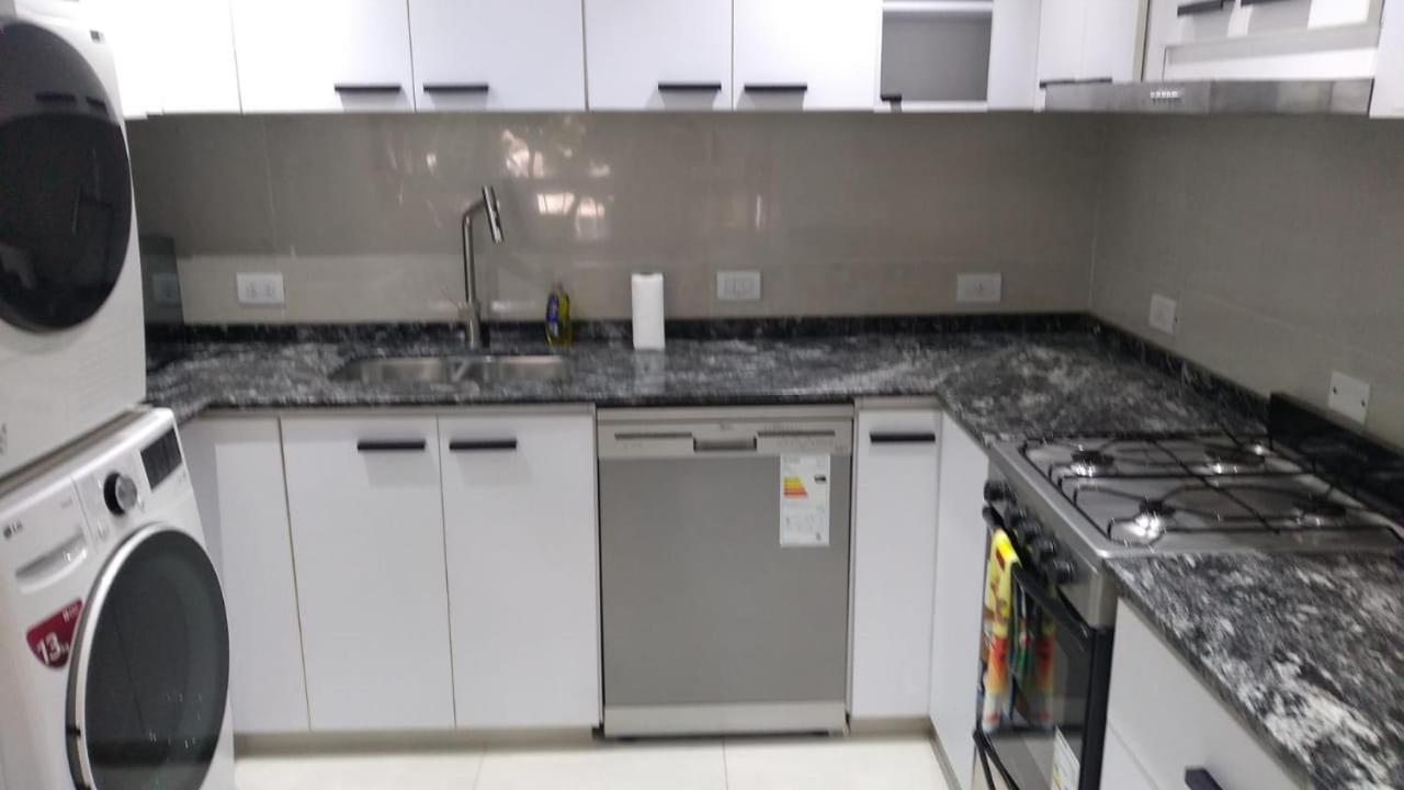 Amplio Departamento Balcon Pleno Centro Peatonal * Mendoza