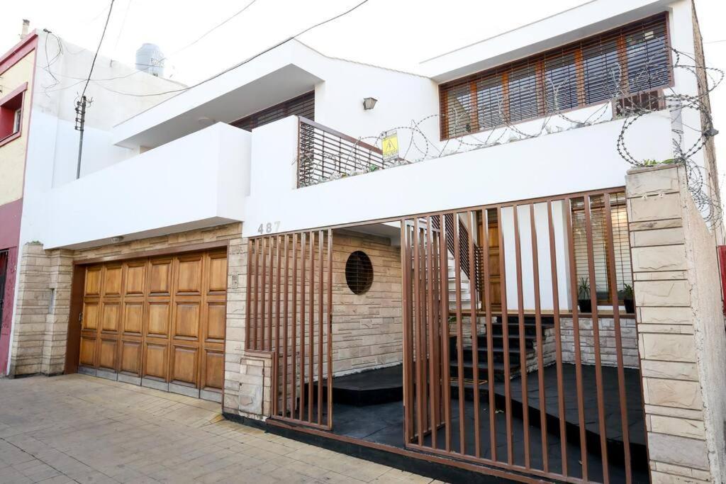 Encanto Mendocino: Espaciosa Casa En Juan B Justo Apartment