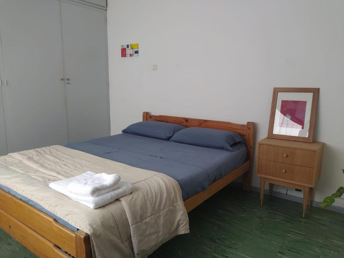 Homestay Con Bano Compartido En Departamento Mid Century Modern