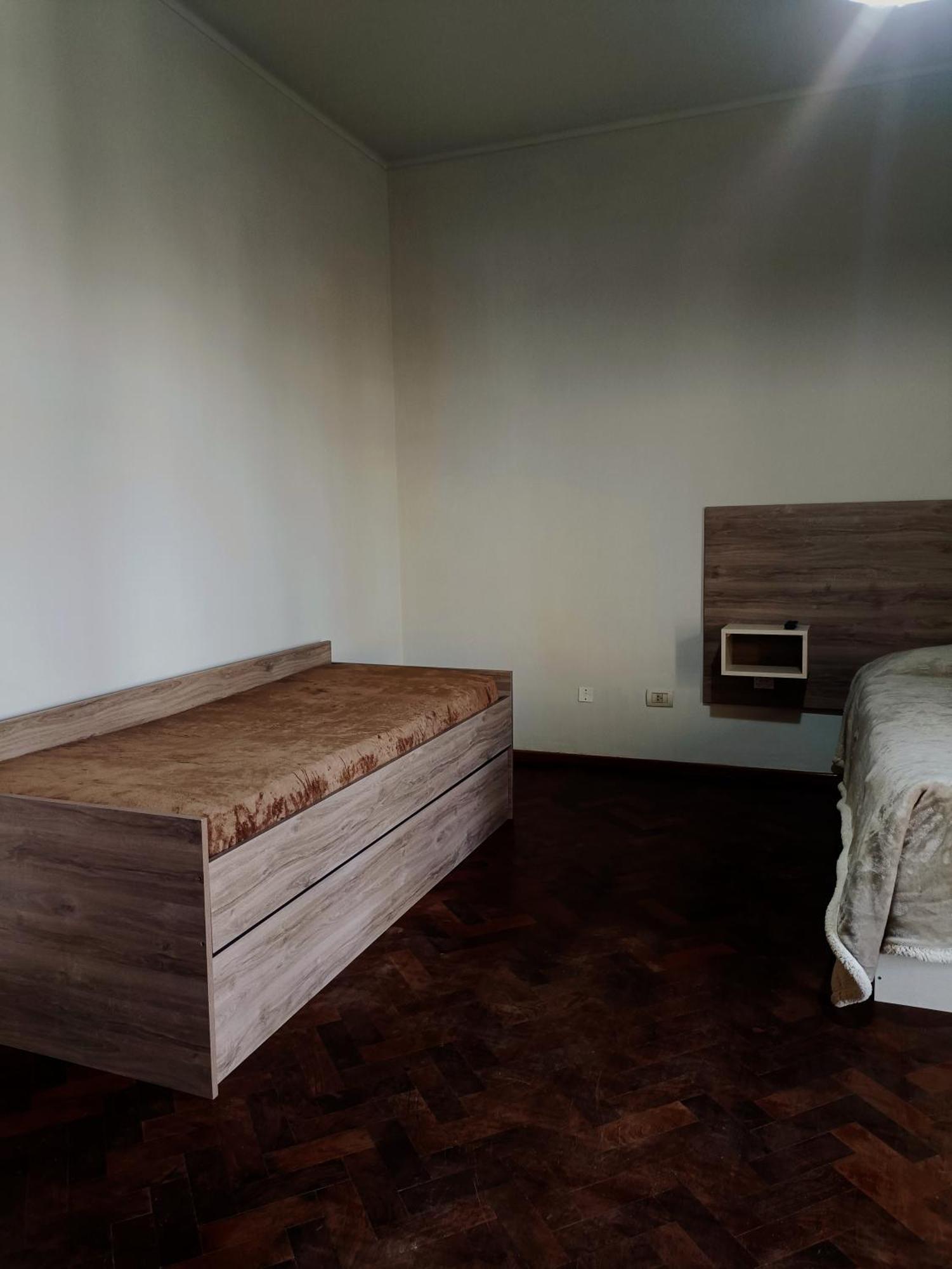 Casa Para Jovenes Raccolte Habitación en casa particular Mendoza