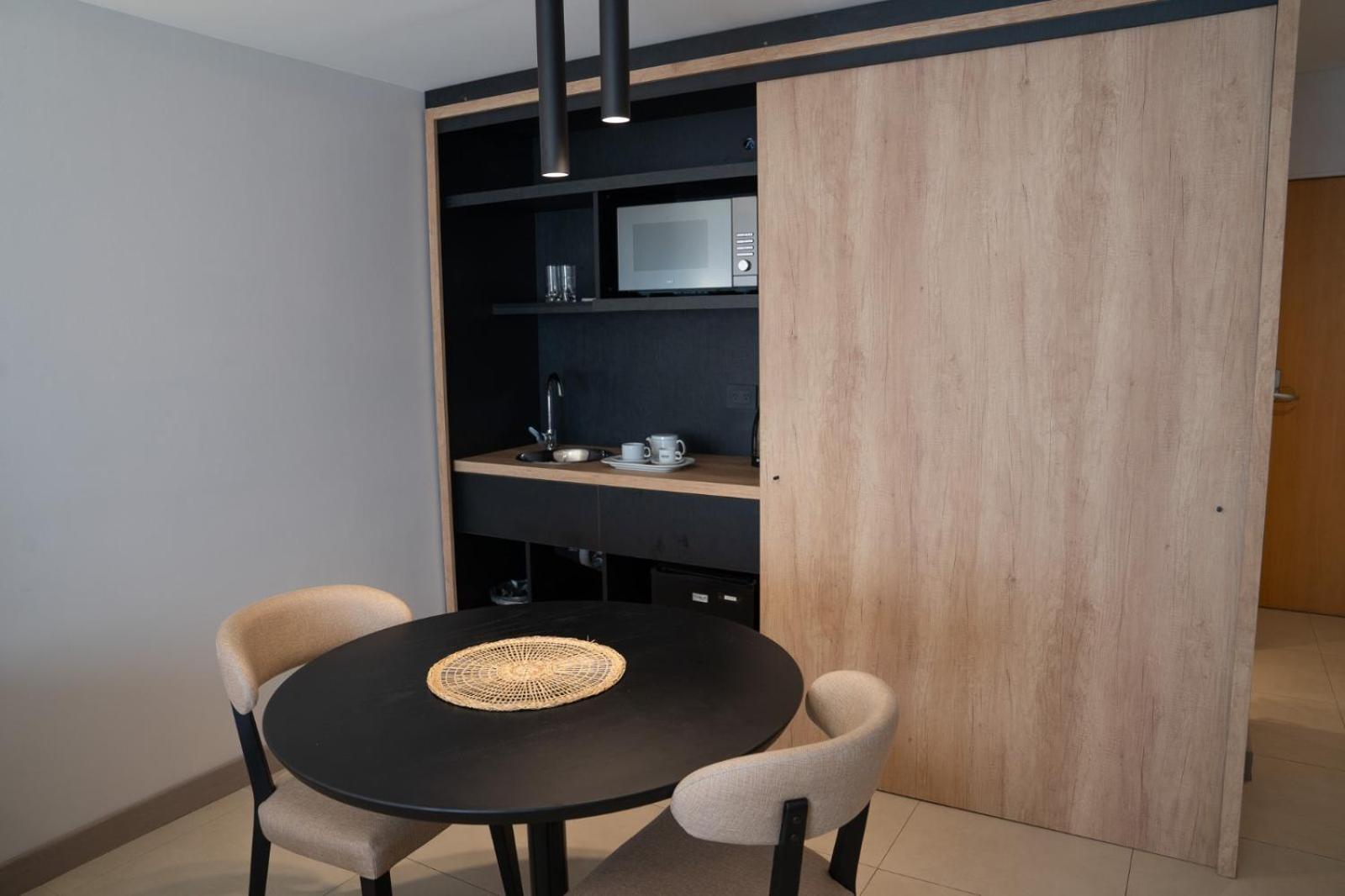 Aparthotel Urbana 3*
