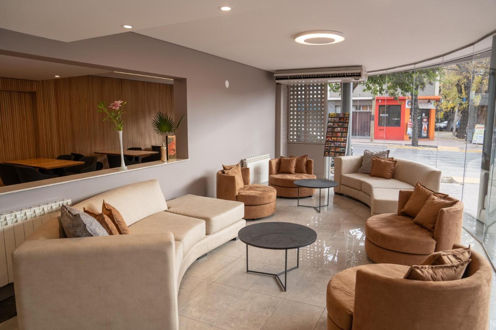 Urbana Aparthotel