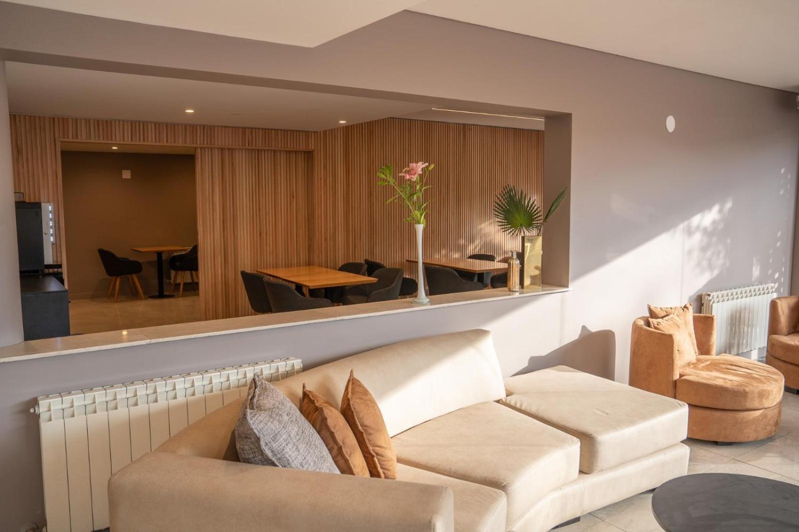 Urbana 3*