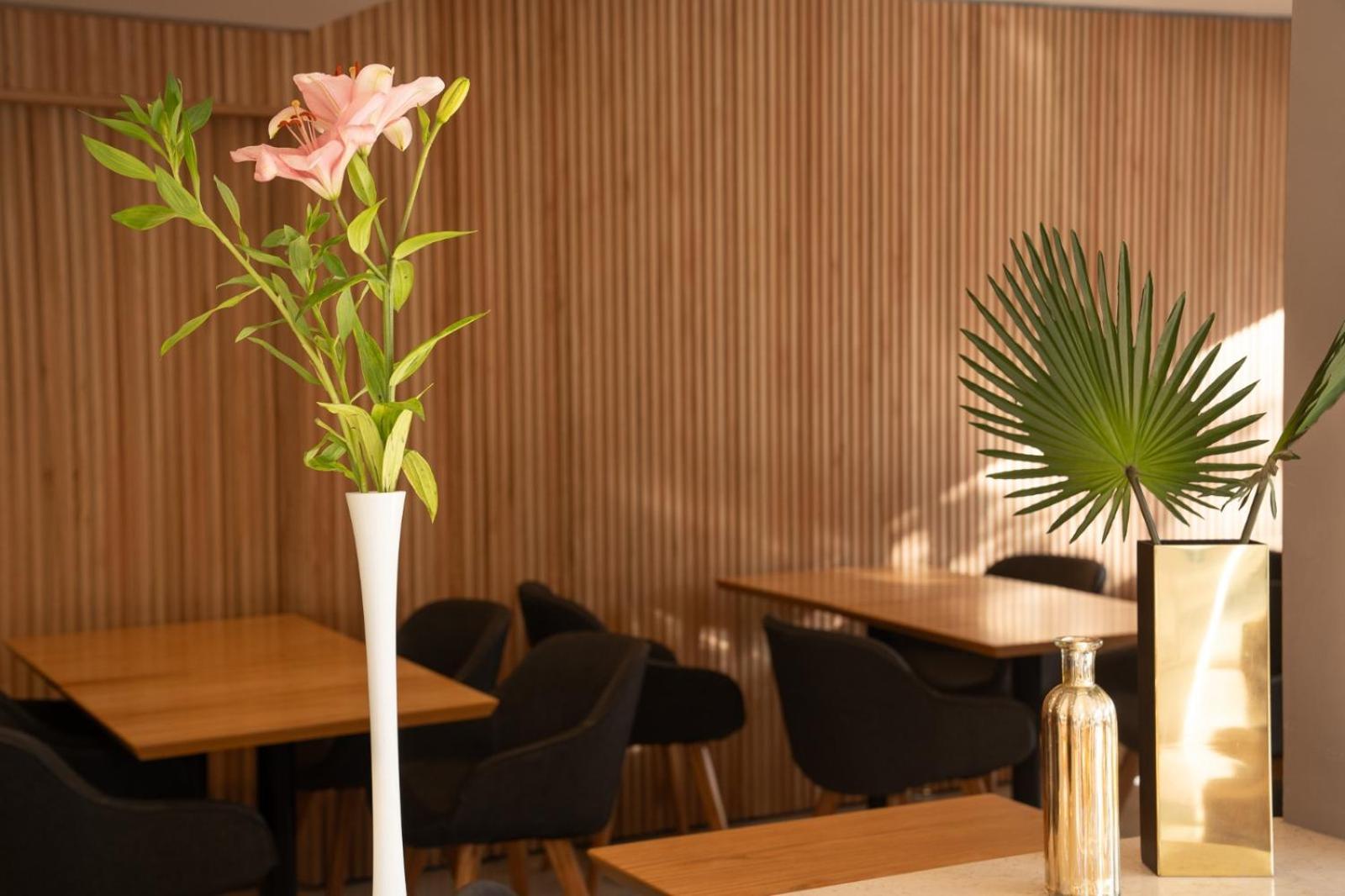 Urbana Aparthotel Mendoza