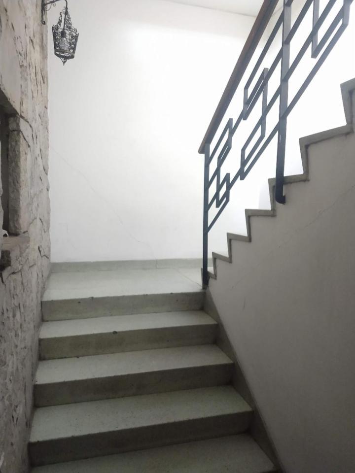 Homestay Con Bano Compartido En Departamento Mid Century Modern