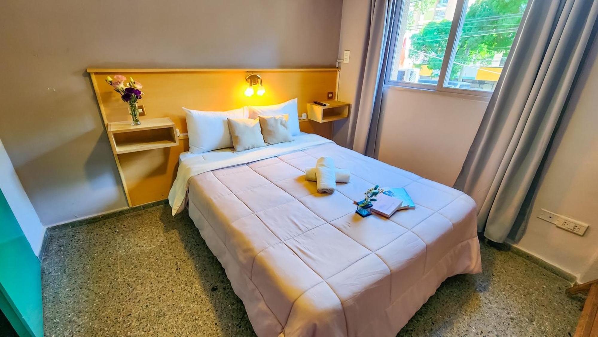 Hotel Juan B Justo Mendoza