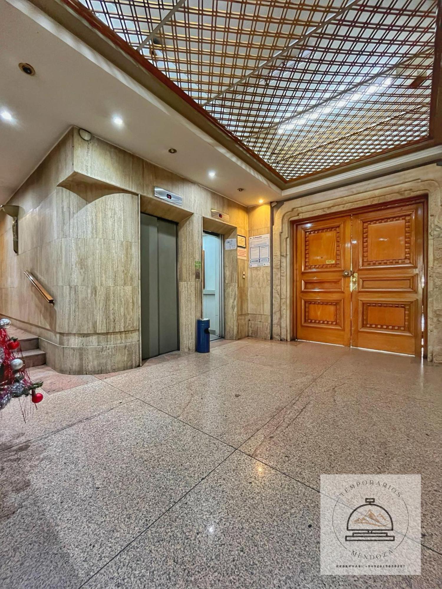 Departamento Centrico Con Terraza Plaza Independencia Apartment