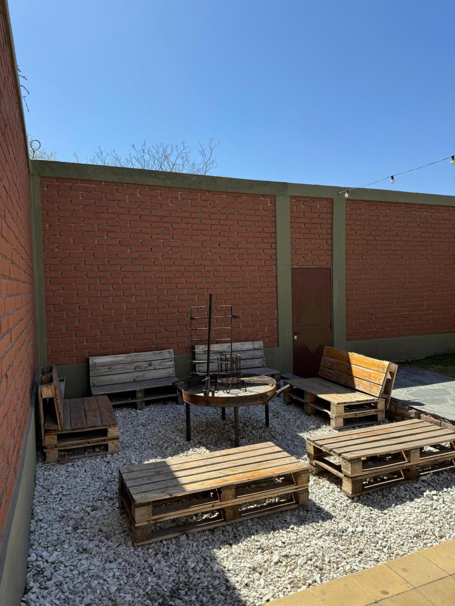 Encanto Mendocino: Espaciosa Casa En Juan B Justo Mendoza