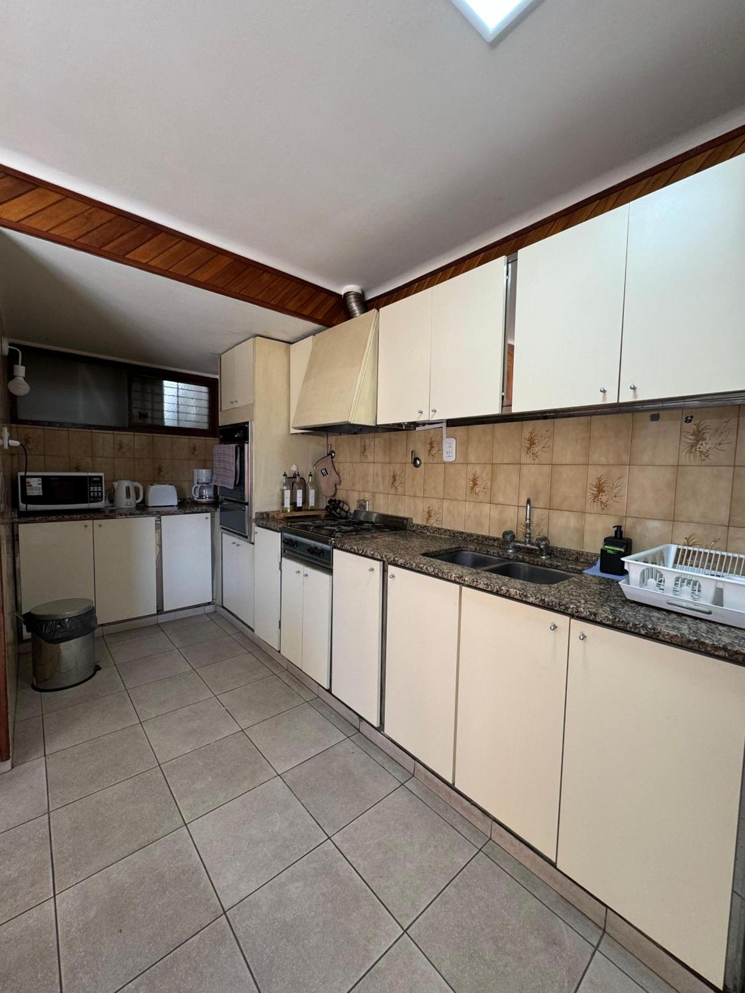 Encanto Mendocino: Espaciosa Casa En Juan B Justo Apartment Mendoza