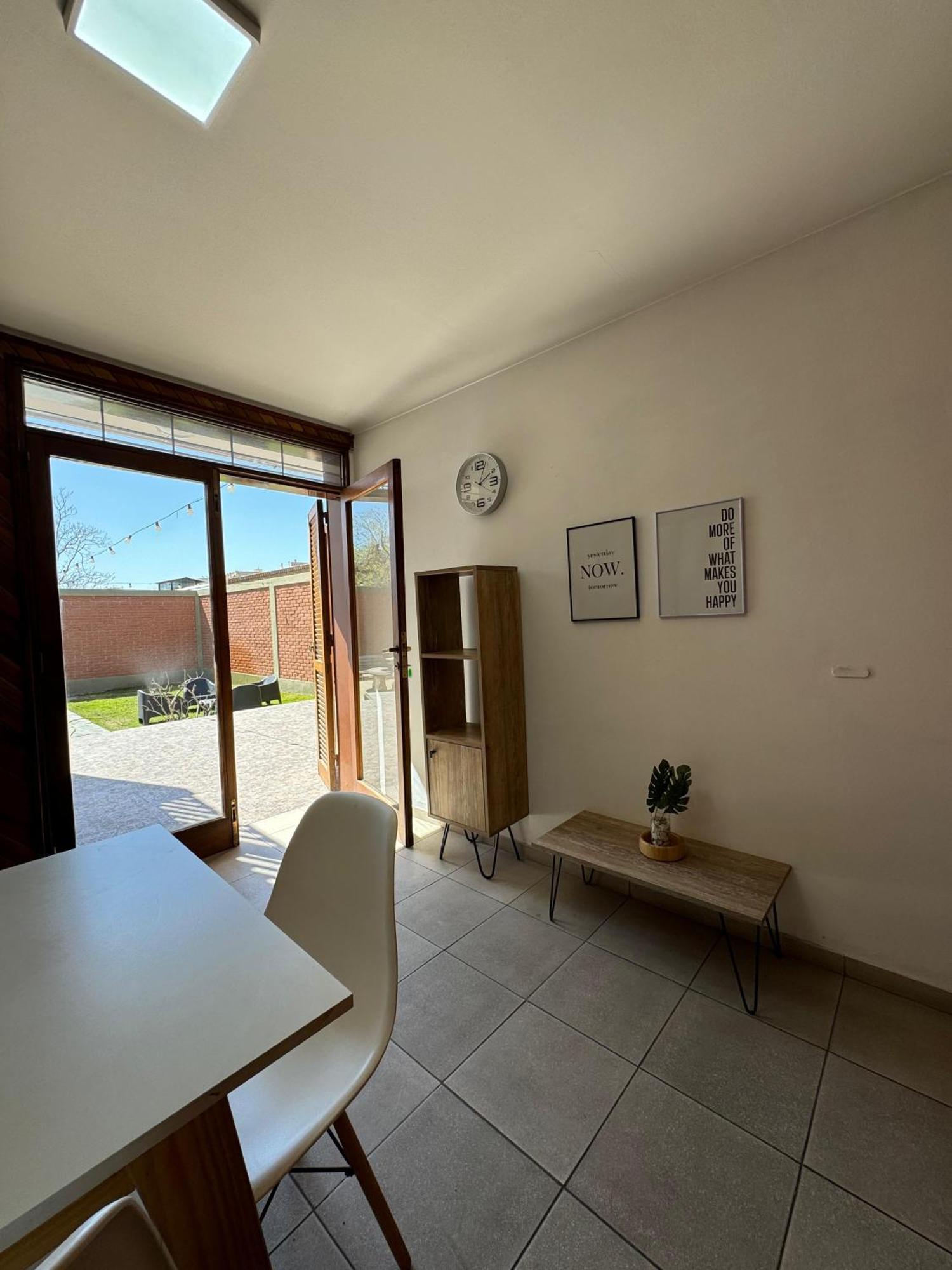 Apartment Encanto Mendocino: Espaciosa Casa En Juan B Justo