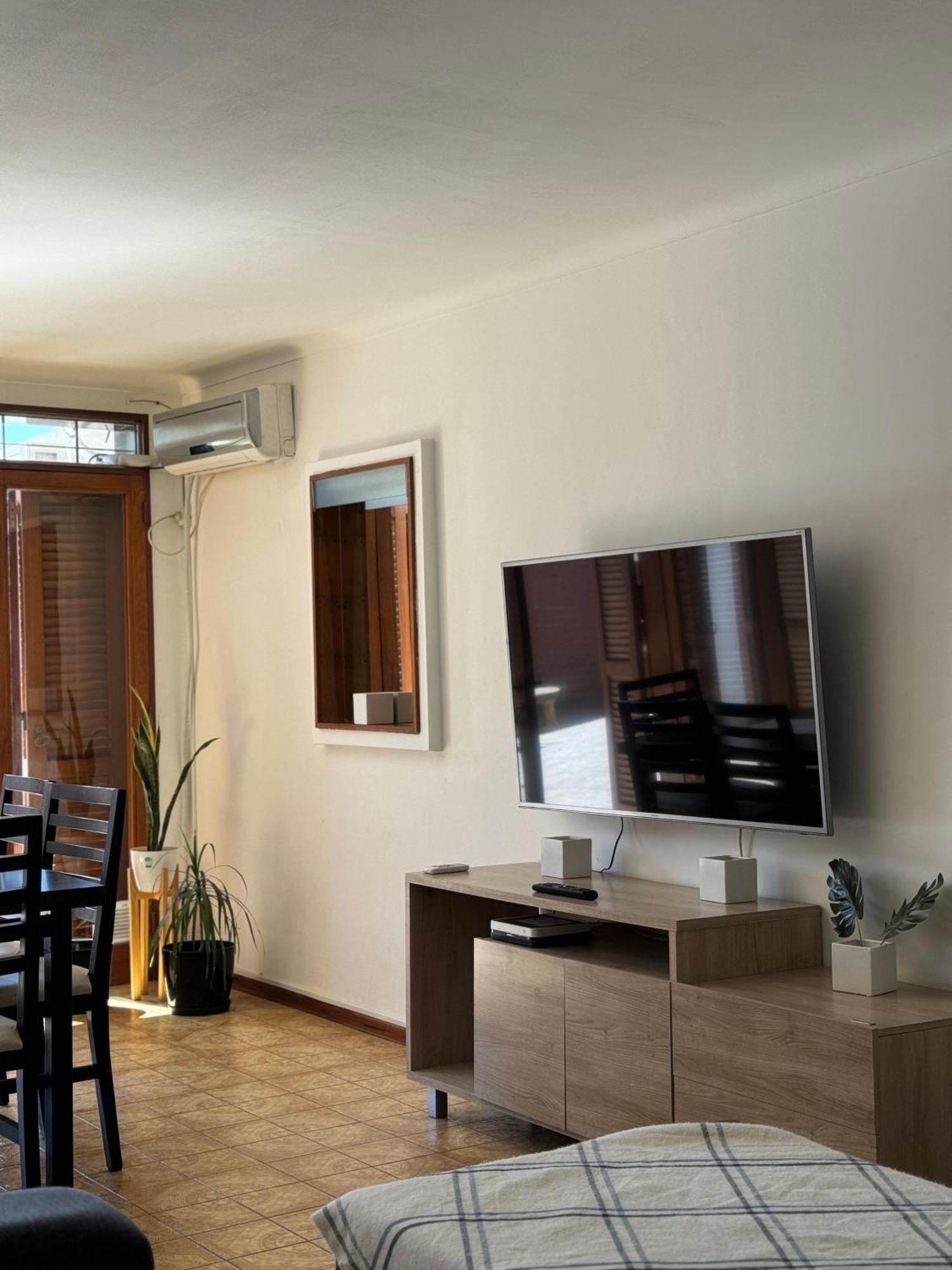 Apartment Encanto Mendocino: Espaciosa Casa En Juan B Justo