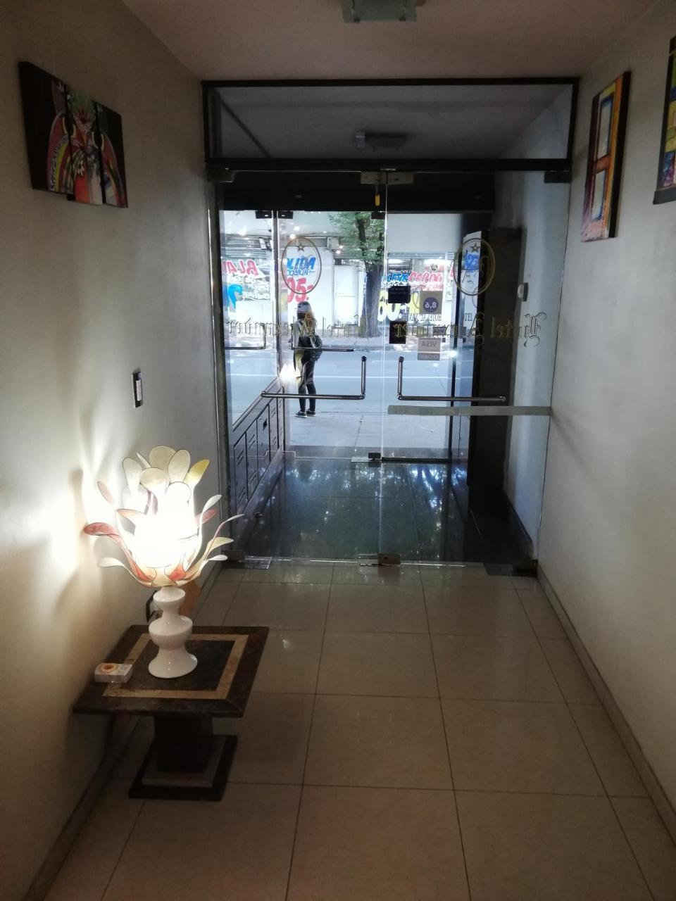 Alexander Hotel