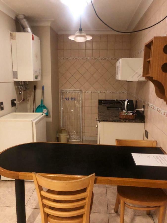 Departamento Céntrico Mendoza-reina Victoria Apartamento